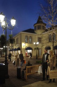 SHOPPING IN ROERMOND DESIGNER OUTLET  ROERMOND DESIGNER OUTLET #shopping  #designer 