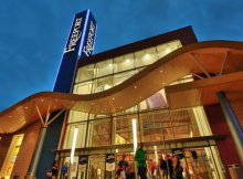 Egetræ Tilladelse dekorere Outlet stores in Lacoste | Outlet Malls